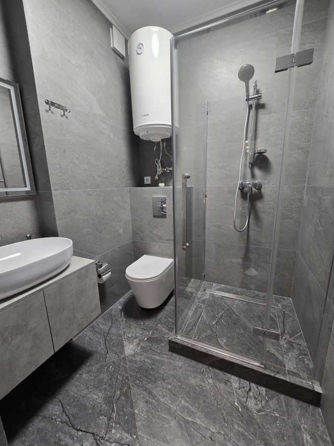 Оренда 3-кімнатної квартири 82.8 м², Шолуденка вул., 30