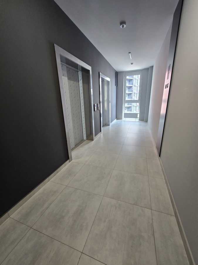 Оренда 3-кімнатної квартири 82.8 м², Шолуденка вул., 30