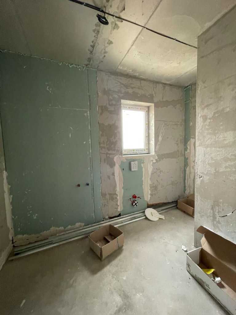 Продажа 3-комнатной квартиры 65 м², Метрологическая ул., 107А