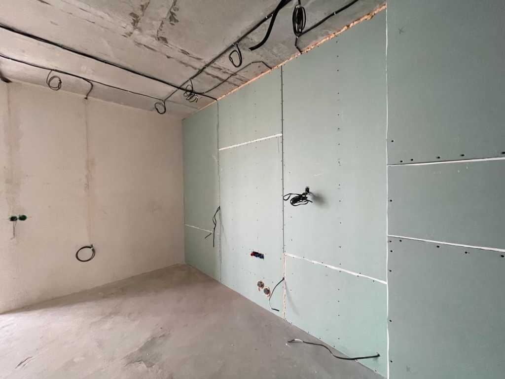 Продажа 3-комнатной квартиры 65 м², Метрологическая ул., 107А