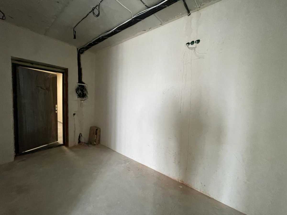 Продажа 3-комнатной квартиры 65 м², Метрологическая ул., 107А