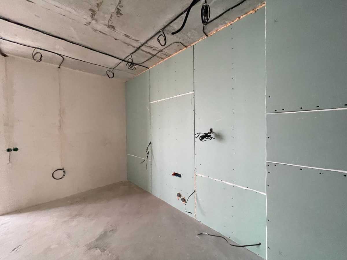 Продажа 3-комнатной квартиры 65 м², Метрологическая ул., 107А