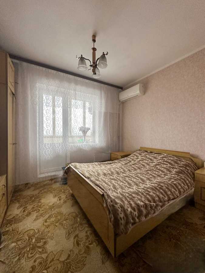 Продажа 3-комнатной квартиры 70 м², Здолбуновская ул., 7А