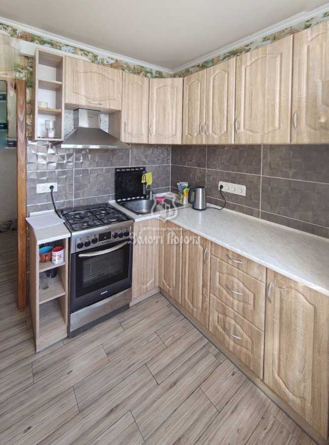 Продажа 3-комнатной квартиры 72 м², Путивльская ул., 40