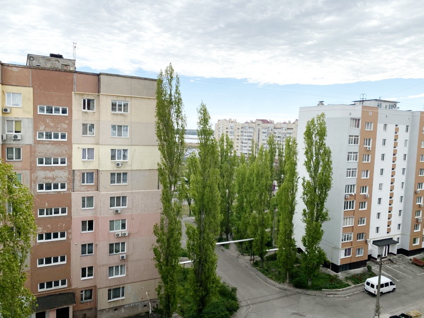 Продажа 2-комнатной квартиры 50 м², Лазурная ул.