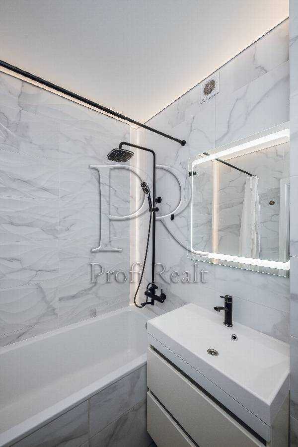 Продаж 1-кімнатної квартири 45 м², Академіка Шалімова вул., 70/2