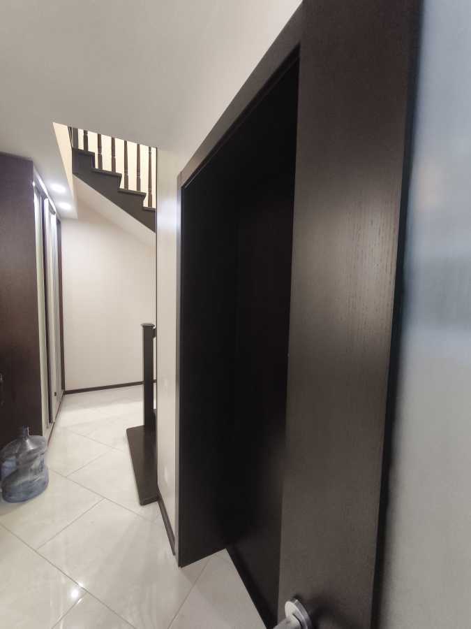 Продажа 5-комнатной квартиры 164 м², Кобзаря бул., 2