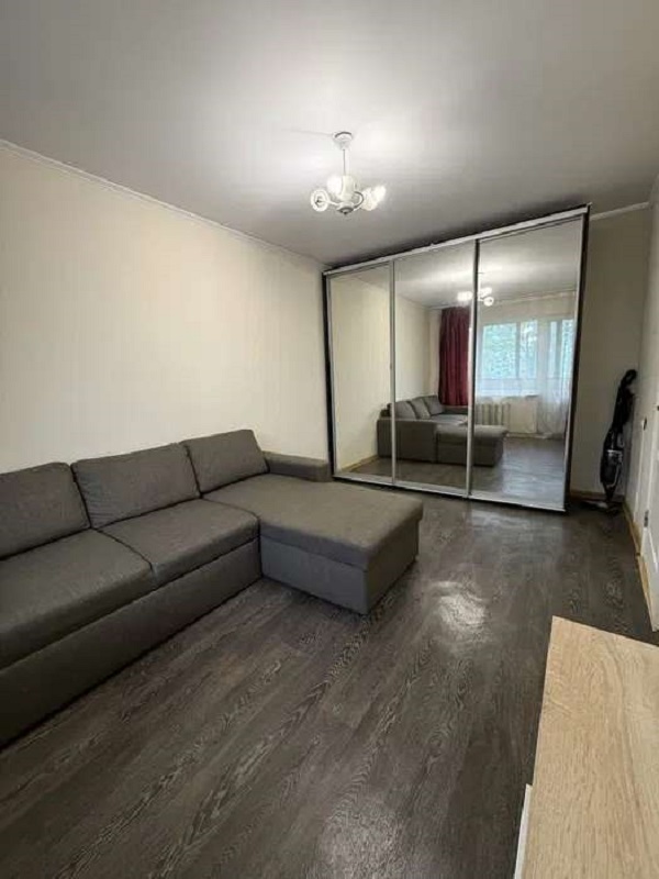 Продажа 1-комнатной квартиры 28.4 м², Соборности просп., 13А