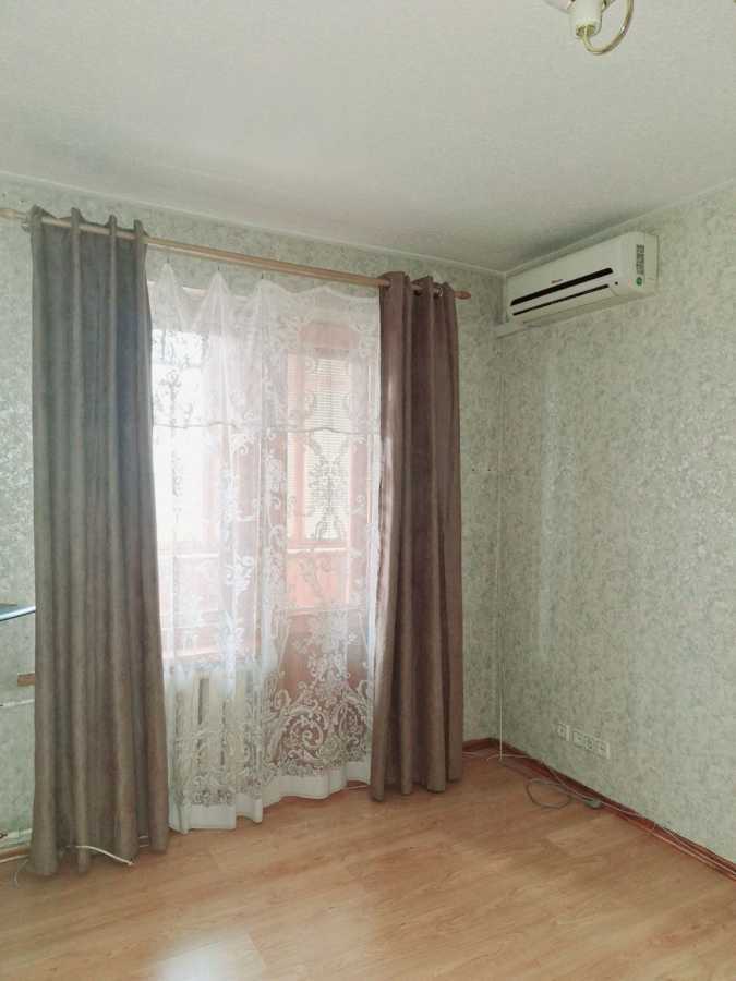 Продаж 1-кімнатної квартири 32 м², Лесі Українки бул., 30