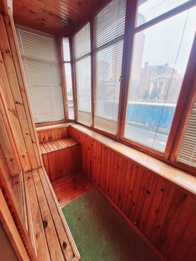 Продаж 1-кімнатної квартири 32 м², Лесі Українки бул., 30