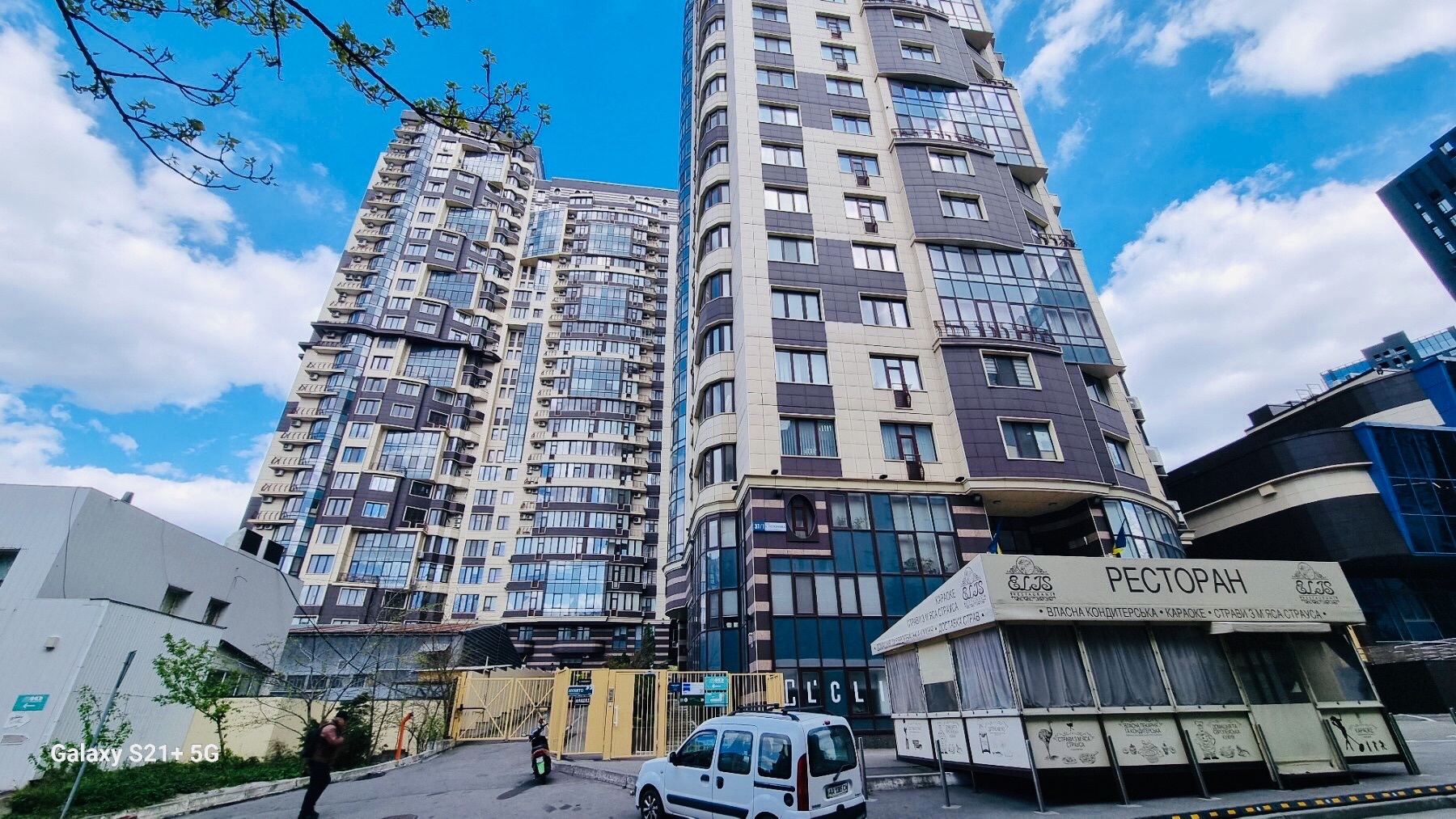 Аренда 2-комнатной квартиры 85 м², Василия Касияна ул., Тютюникова 37\1