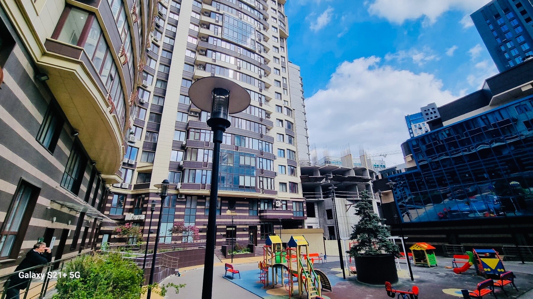 Аренда 2-комнатной квартиры 85 м², Василия Касияна ул., Тютюникова 37\1