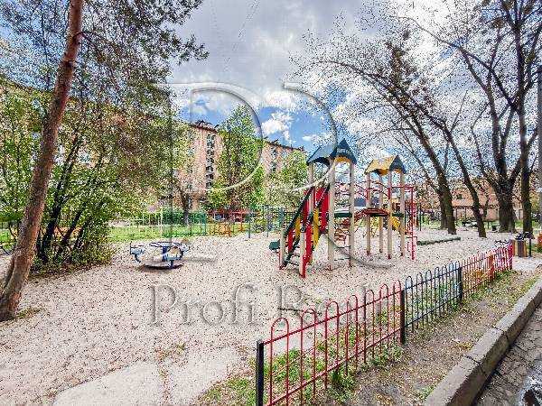 Продажа 1-комнатной квартиры 32 м², Академика Курчатова ул., 13