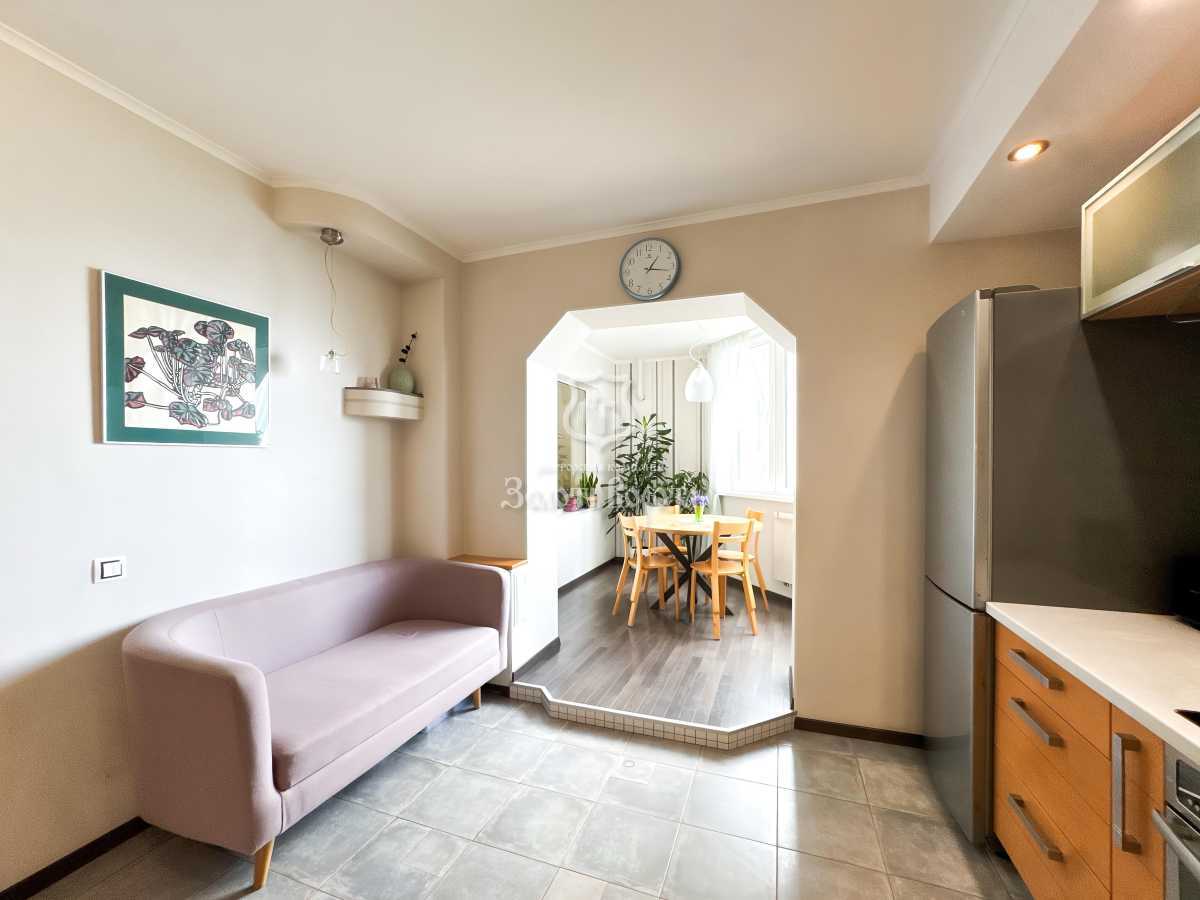 Продажа 3-комнатной квартиры 94 м², Михаила Донца ул., Драгоманова, 1Г