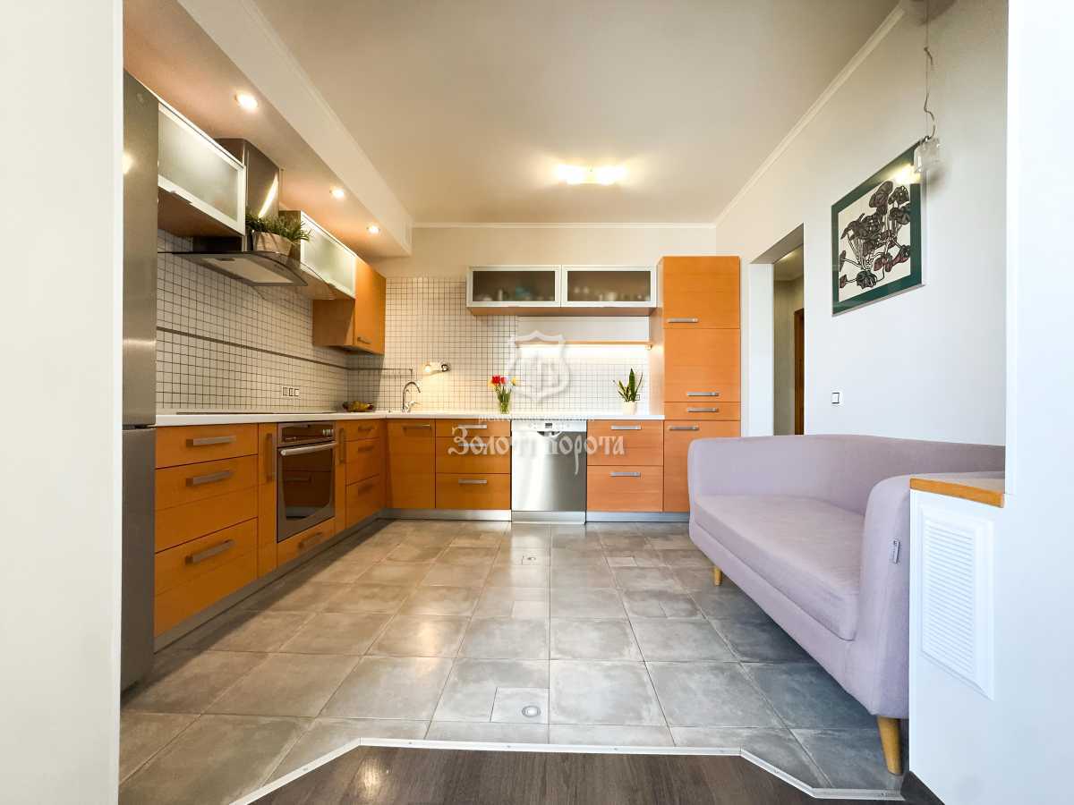 Продажа 3-комнатной квартиры 94 м², Михаила Донца ул., Драгоманова, 1Г