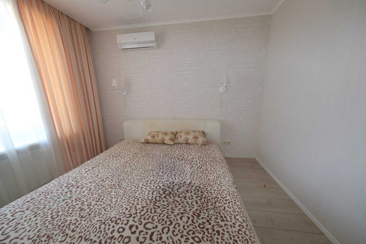 Продаж 1-кімнатної квартири 46 м², Жулянська вул., 1А
