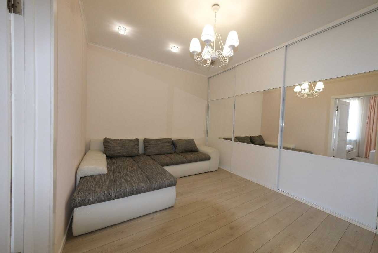 Продаж 1-кімнатної квартири 46 м², Жулянська вул., 1А