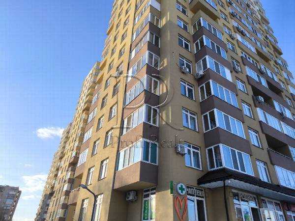 Продаж 1-кімнатної квартири 44 м², Привокзальна вул., 2/4