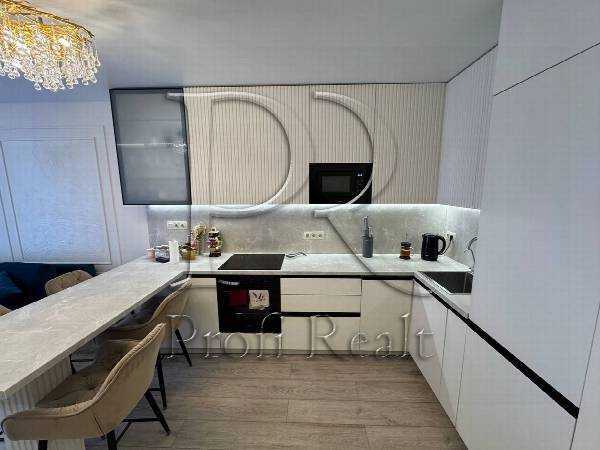 Продажа 2-комнатной квартиры 76 м², Причальная ул., 14