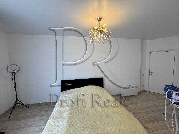 Продажа 2-комнатной квартиры 76 м², Причальная ул., 14