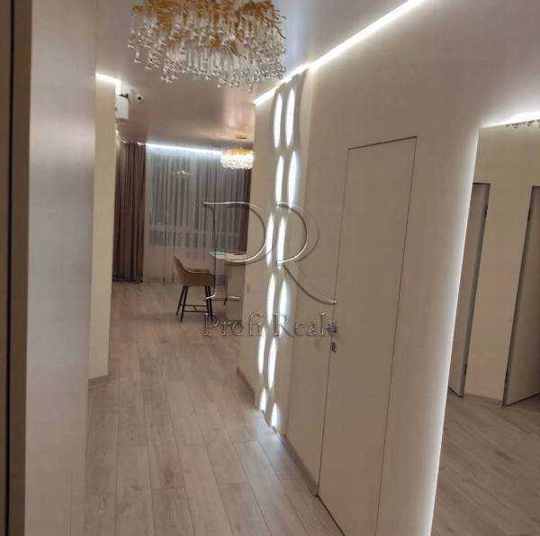 Продажа 2-комнатной квартиры 76 м², Причальная ул., 14