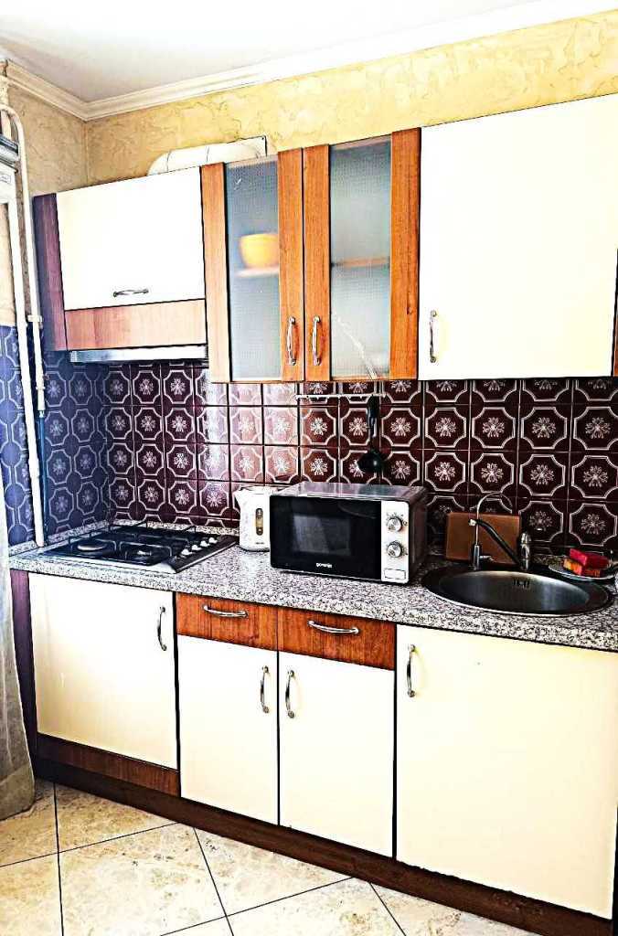 Продажа 3-комнатной квартиры 60 м², Евгения Коновальца ул., 15/1