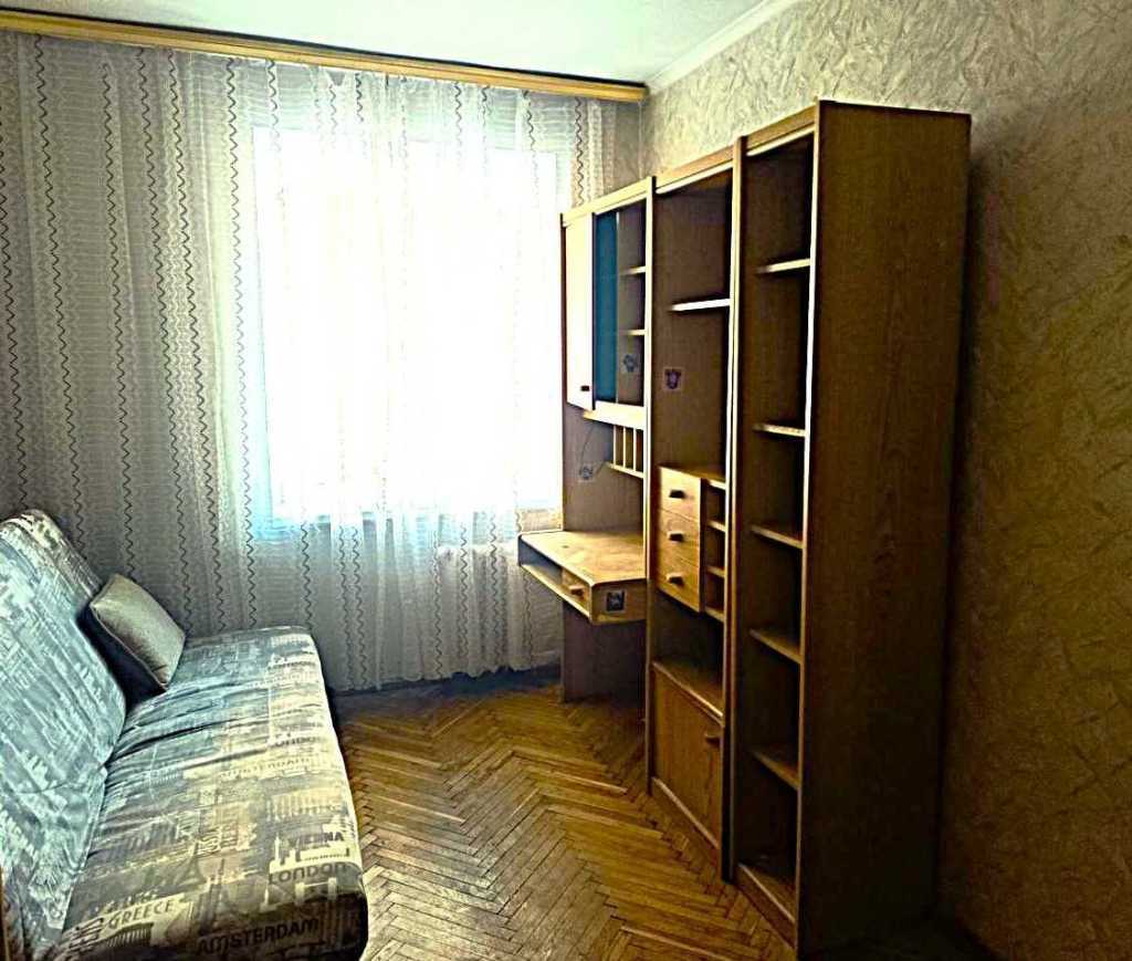 Продажа 3-комнатной квартиры 60 м², Евгения Коновальца ул., 15/1