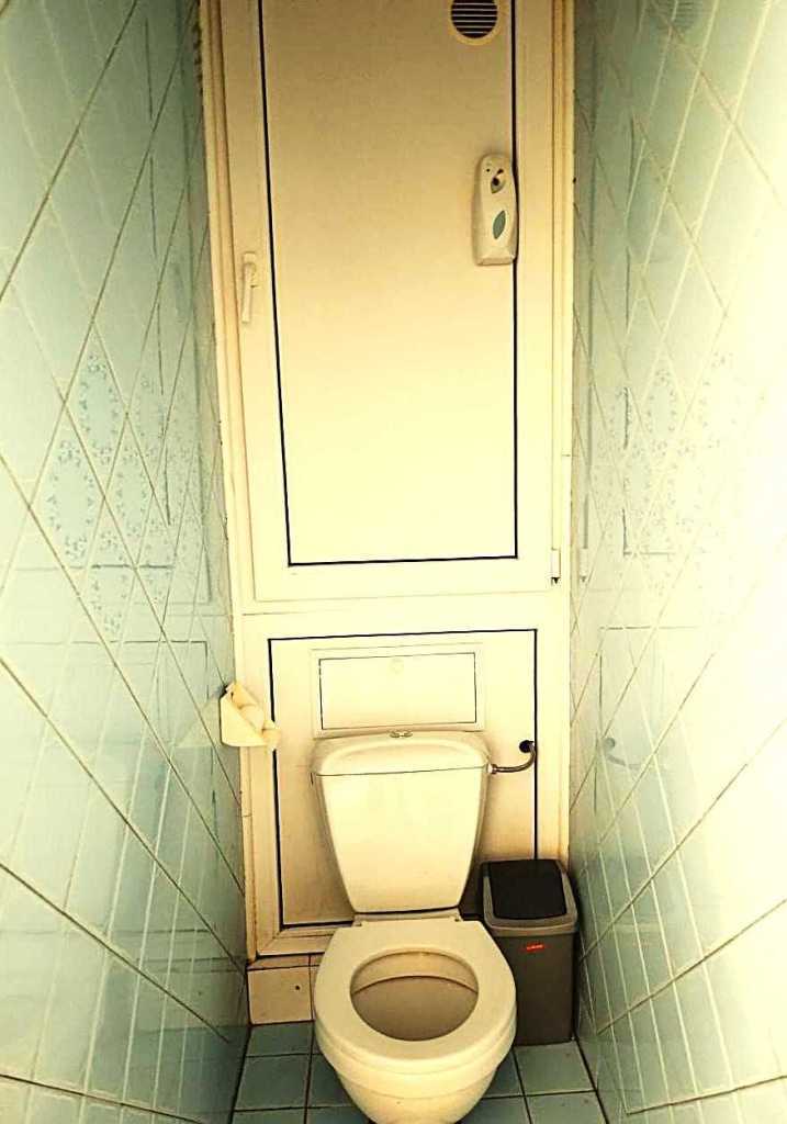 Продажа 3-комнатной квартиры 60 м², Евгения Коновальца ул., 15/1