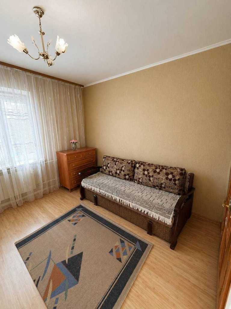 Продажа 3-комнатной квартиры 74.8 м², Ревуцкого ул., 44