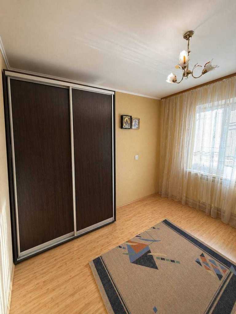 Продажа 3-комнатной квартиры 74.8 м², Ревуцкого ул., 44