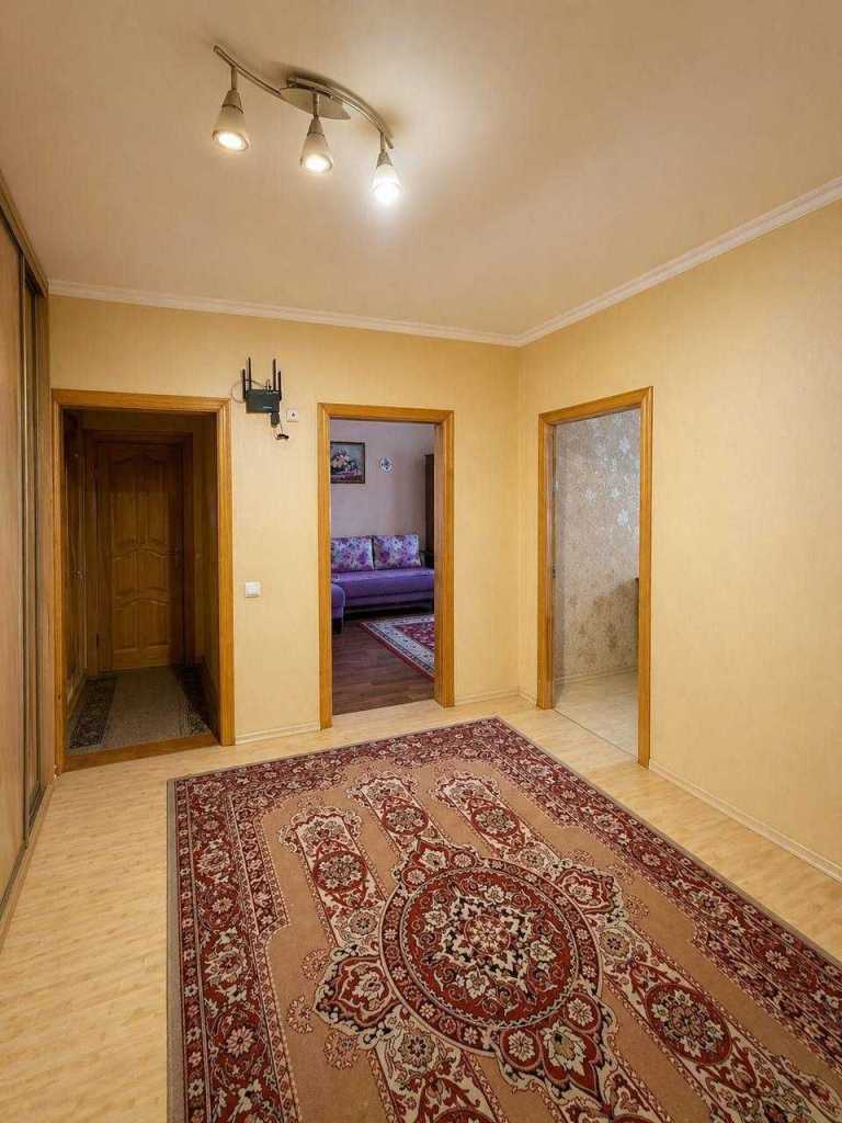 Продажа 3-комнатной квартиры 74.8 м², Ревуцкого ул., 44