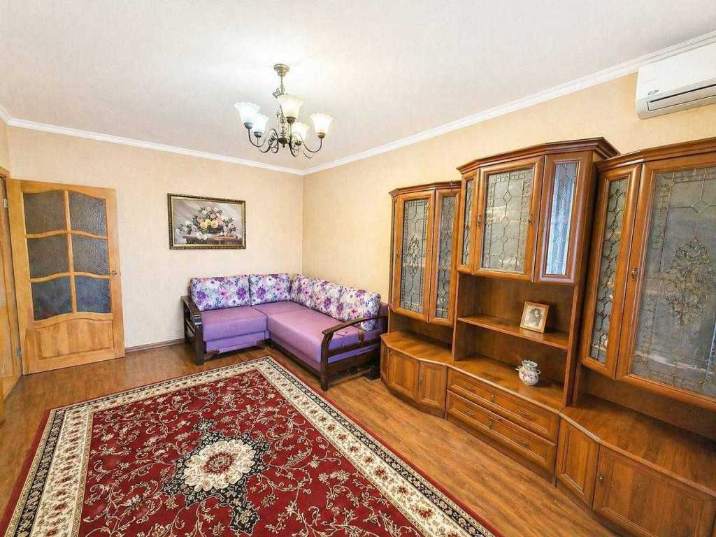 Продажа 3-комнатной квартиры 74.8 м², Ревуцкого ул., 44