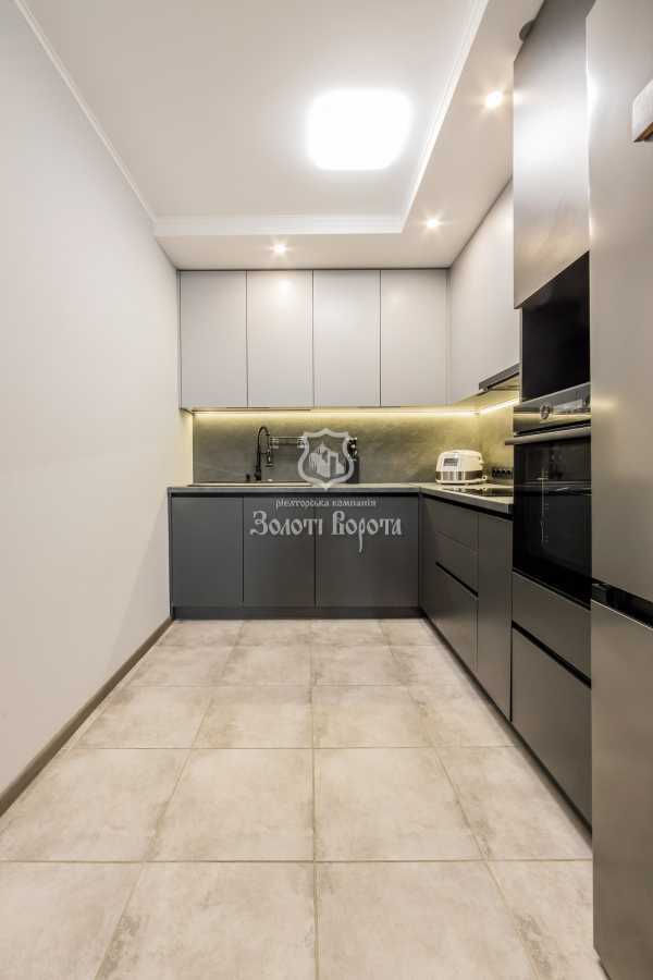 Продаж 2-кімнатної квартири 50 м², Лобачевського пров., 7