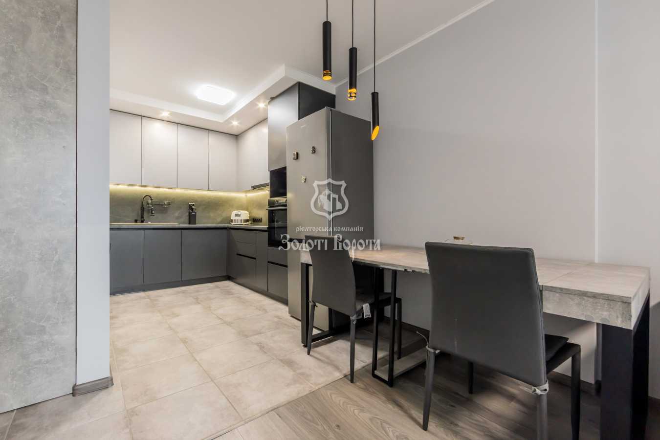 Продаж 2-кімнатної квартири 50 м², Лобачевського пров., 7