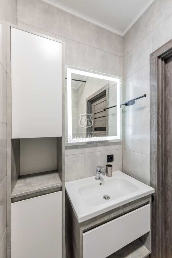 Продаж 2-кімнатної квартири 50 м², Лобачевського пров., 7