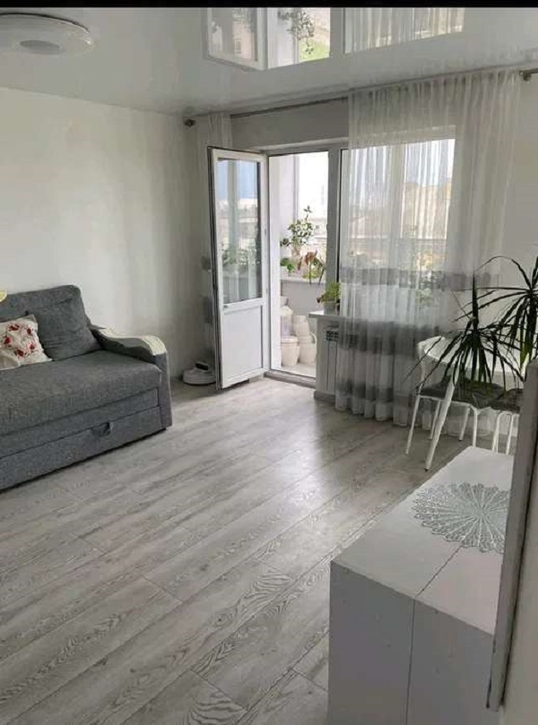 Продаж 2-кімнатної квартири 45 м², Харківське шосе, 9
