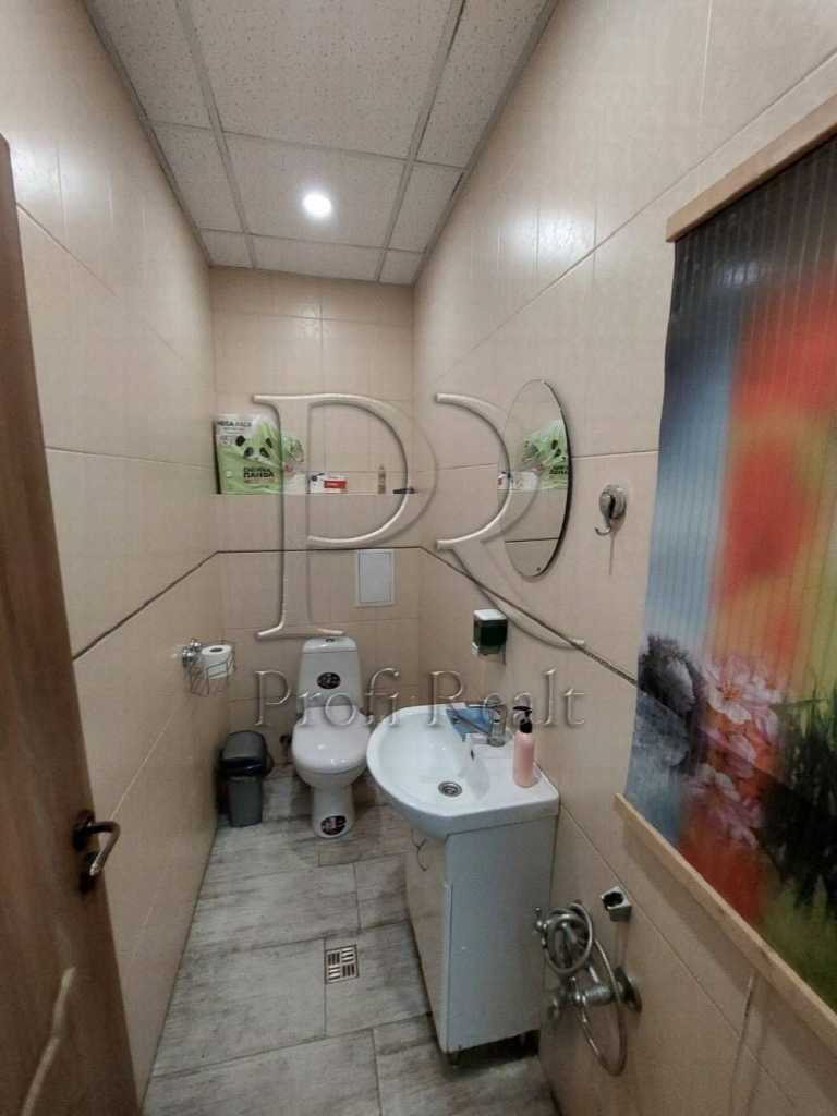 Продаж приміщення вільного призначення 101 м², Юрія Поправки вул., 14