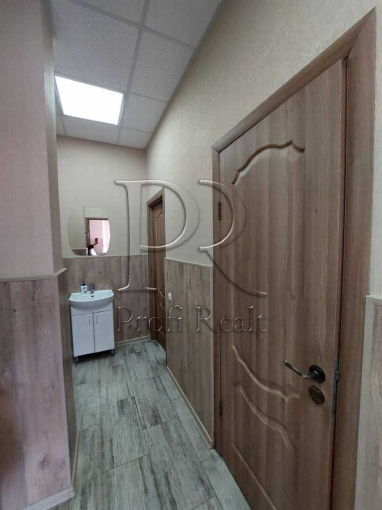 Продаж приміщення вільного призначення 101 м², Юрія Поправки вул., 14