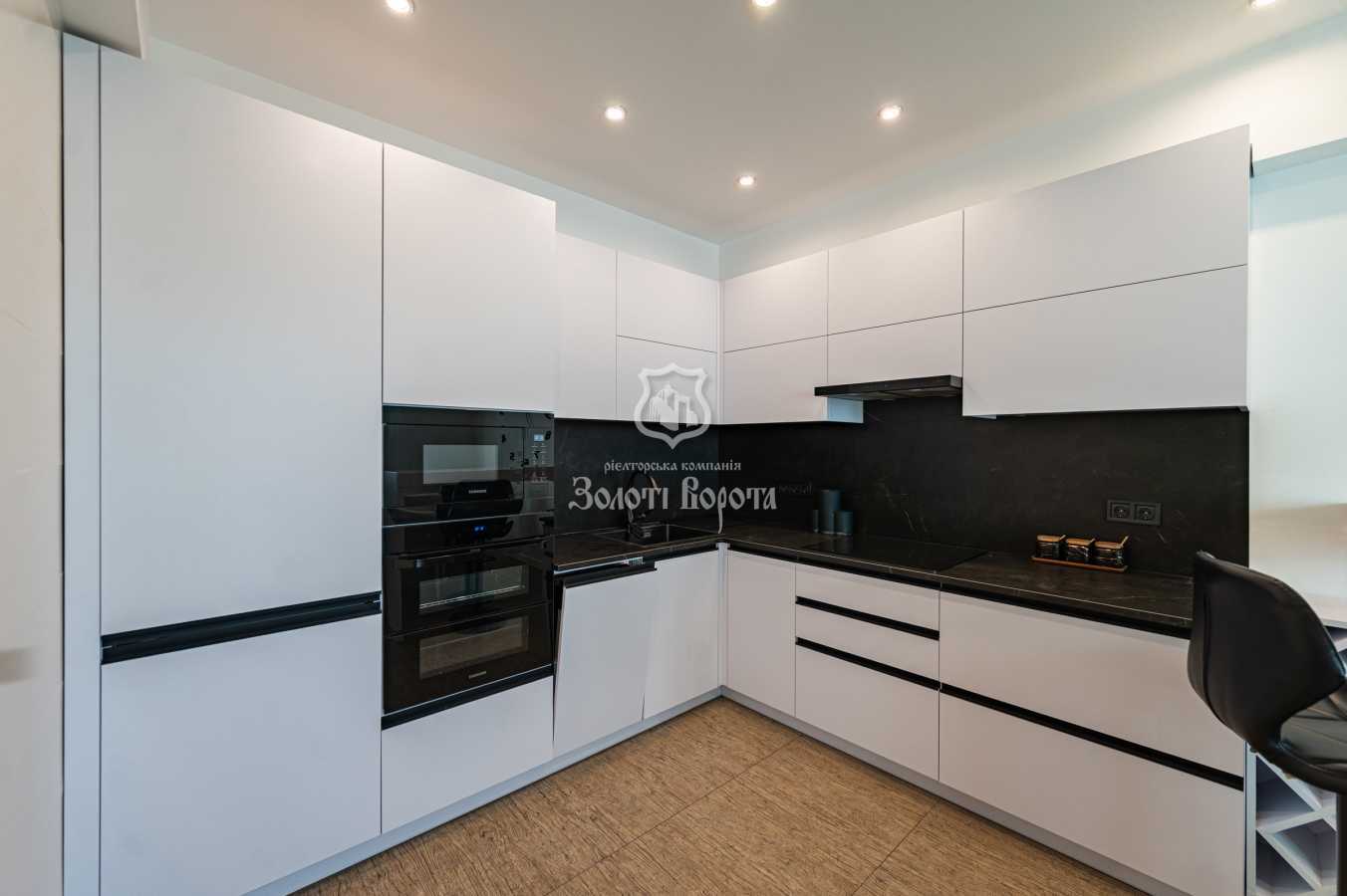 Продаж 3-кімнатної квартири 119.8 м², Автозаводська вул., 29А