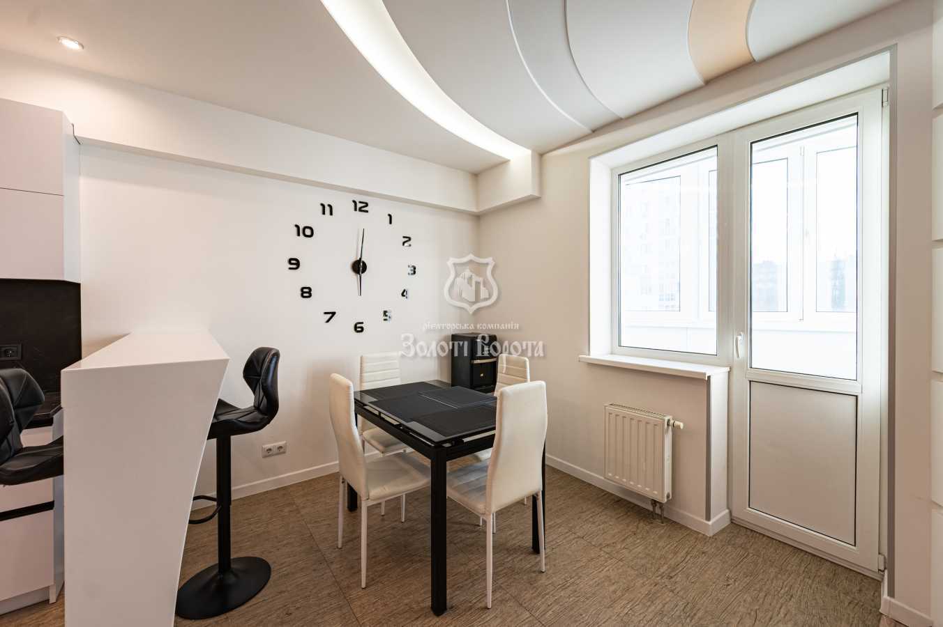 Продаж 3-кімнатної квартири 119.8 м², Автозаводська вул., 29А