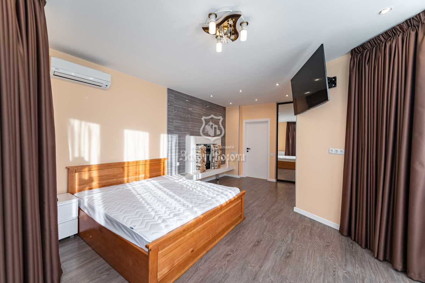 Продаж 3-кімнатної квартири 119.8 м², Автозаводська вул., 29А