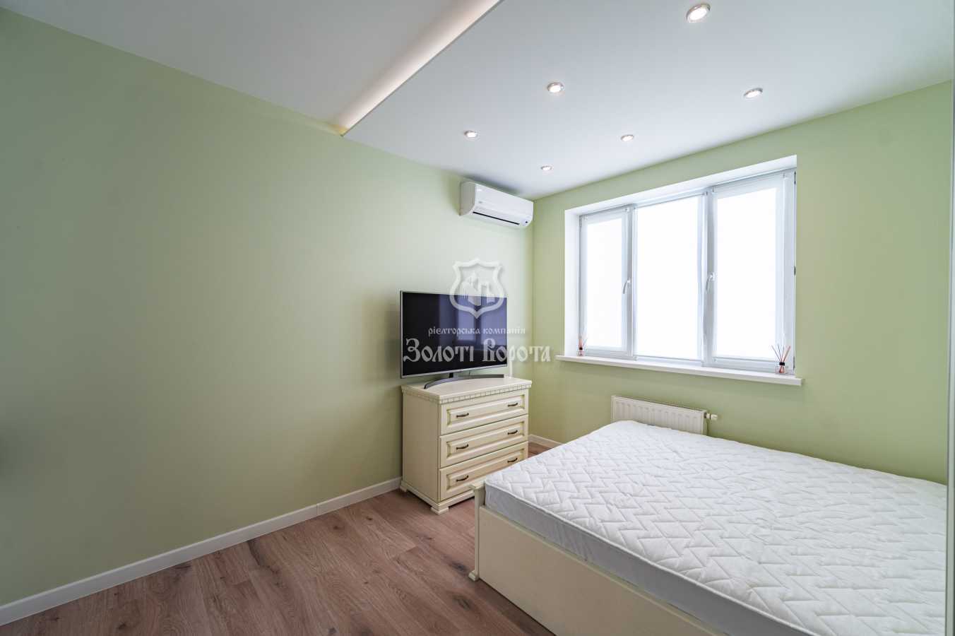 Продаж 3-кімнатної квартири 119.8 м², Автозаводська вул., 29А