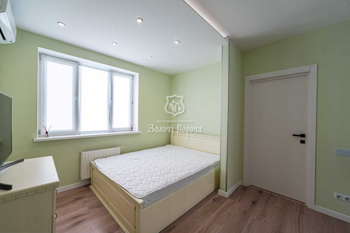Продаж 3-кімнатної квартири 119.8 м², Автозаводська вул., 29А