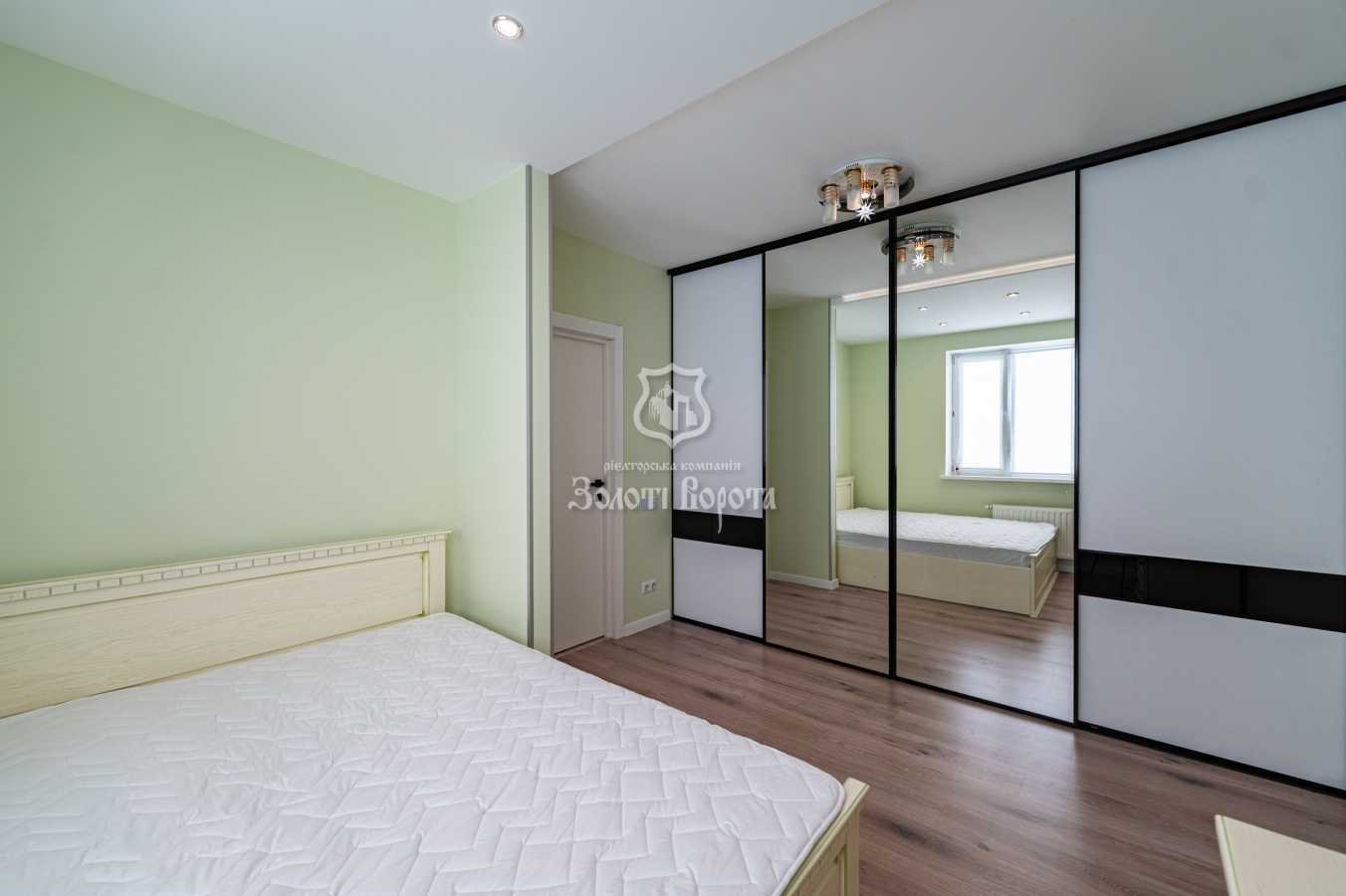 Продаж 3-кімнатної квартири 119.8 м², Автозаводська вул., 29А
