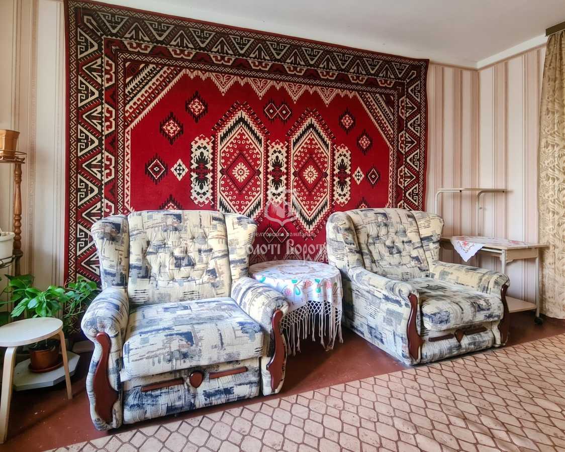 Продаж 3-кімнатної квартири 70.6 м², Машинобудівельників, 9