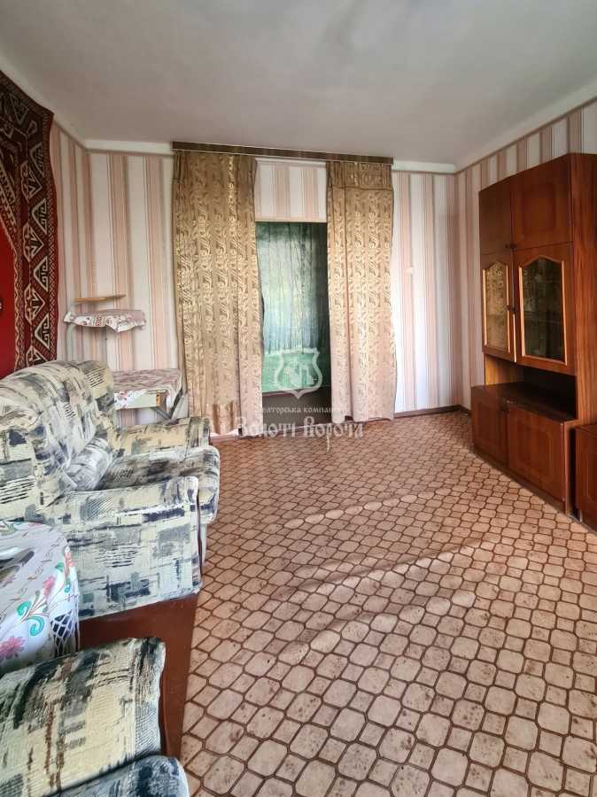 Продаж 3-кімнатної квартири 70.6 м², Машинобудівельників, 9