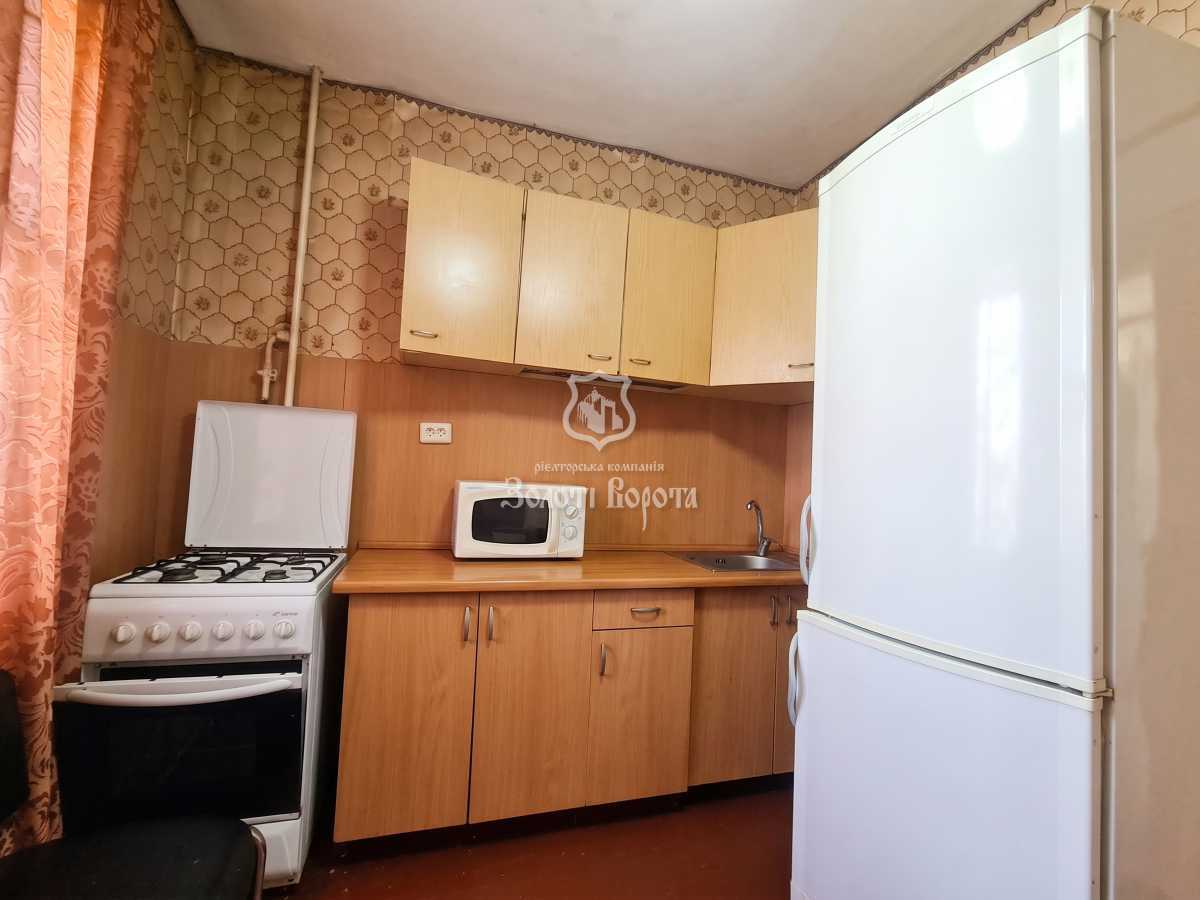 Продаж 3-кімнатної квартири 70.6 м², Машинобудівельників, 9