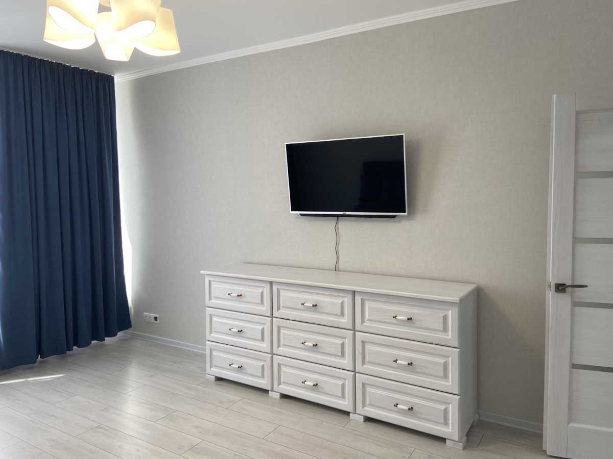 Продажа 1-комнатной квартиры 49 м², Краковская ул., 27