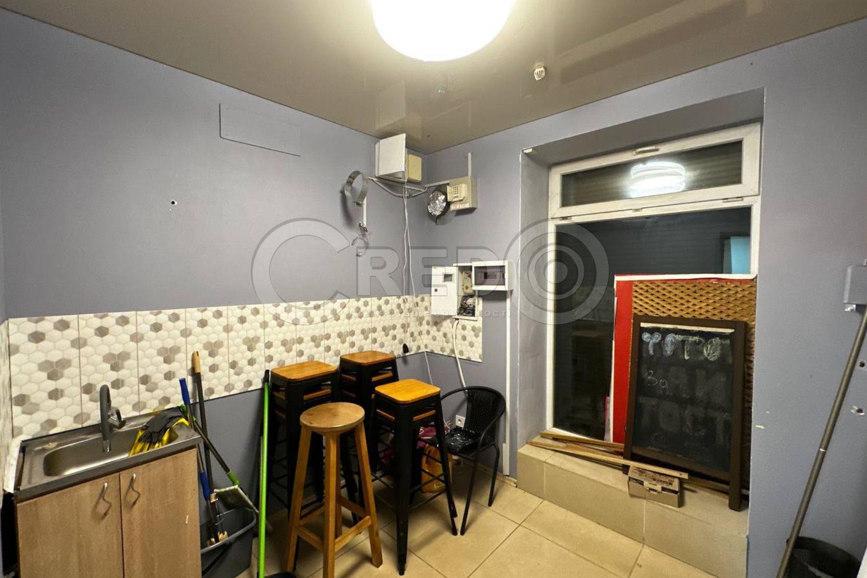 Аренда торгового помещения 61.8 м², Гагарина просп.
