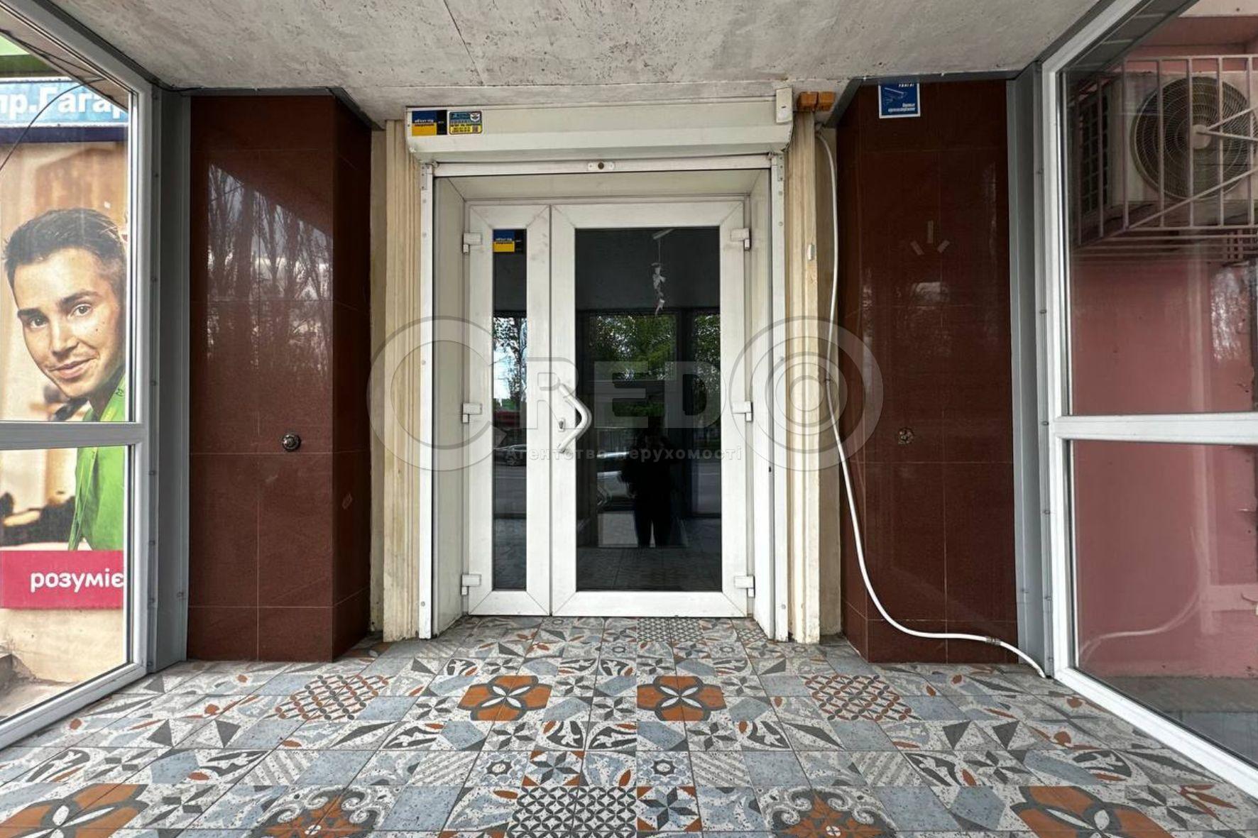 Аренда торгового помещения 61.8 м², Гагарина просп.